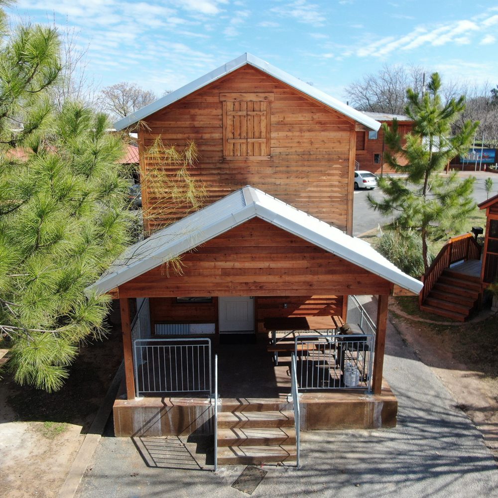 “Suite” 2-Story/2-Bedroom Cabins